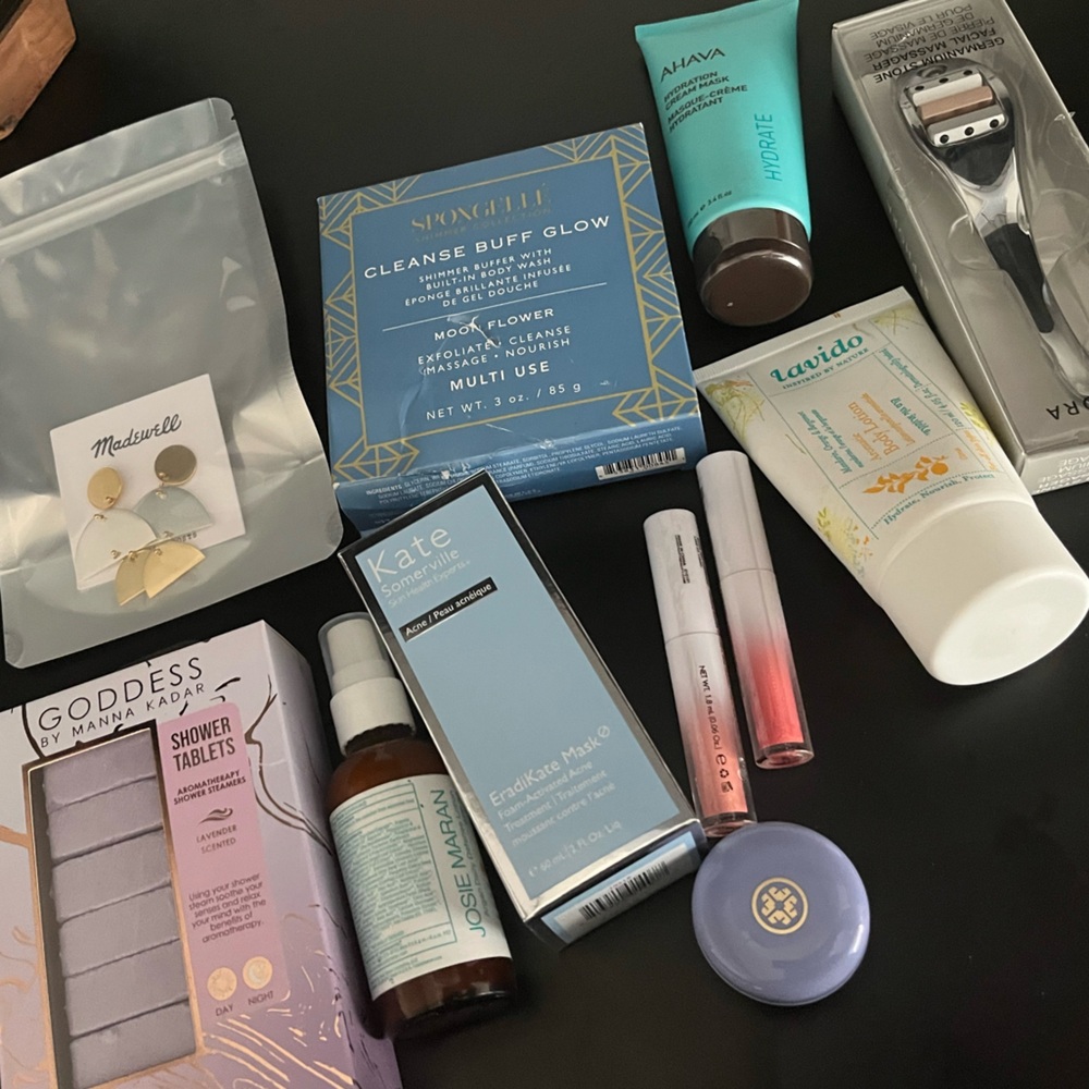 Fabfitfun Mystery Box 10 piece Lot beauty skincare makeup accessories cosmetics - Picture 4 of 15